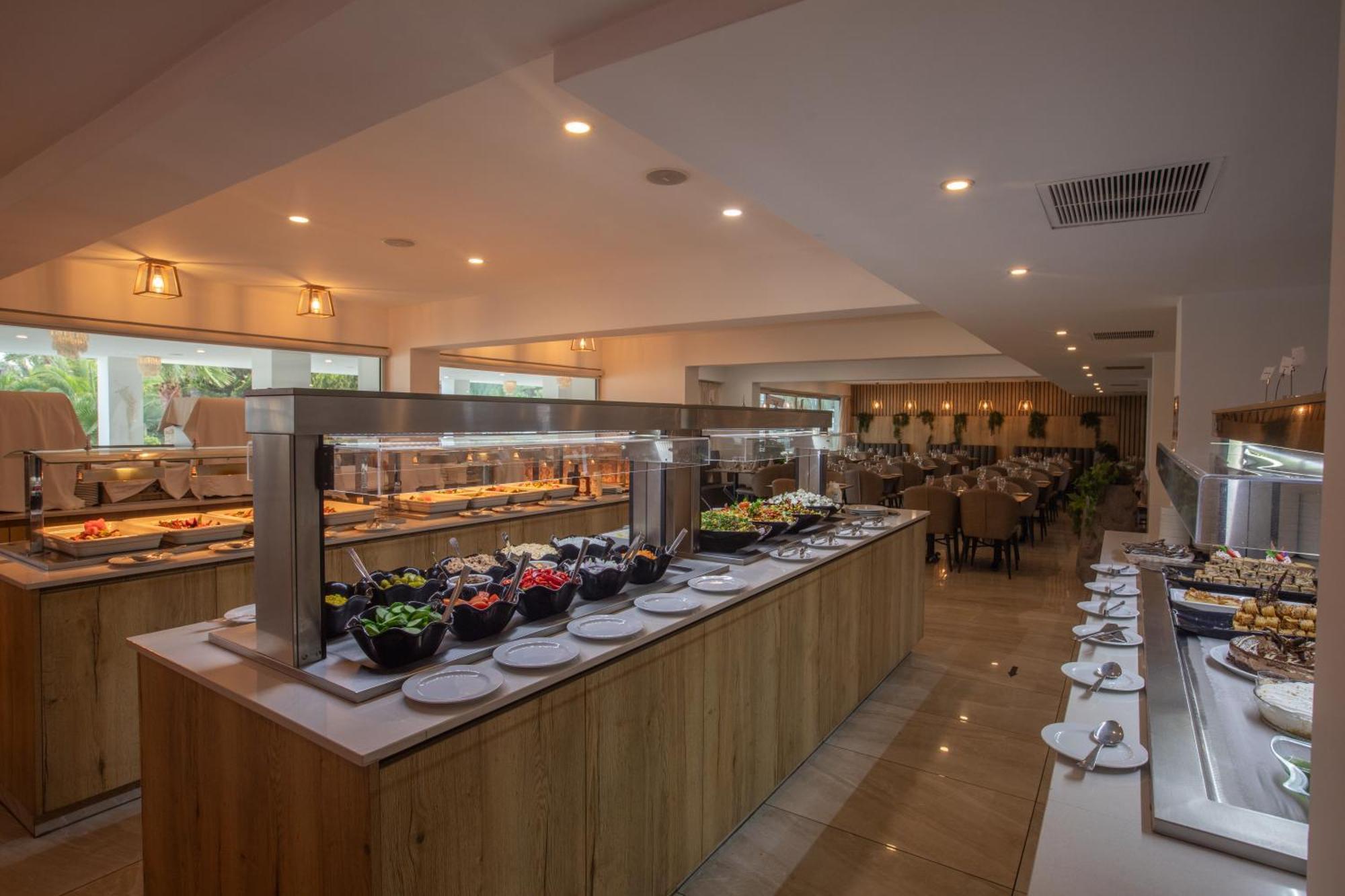 Bohemian Gardens Hotel Πρωταράς Εξωτερικό φωτογραφία