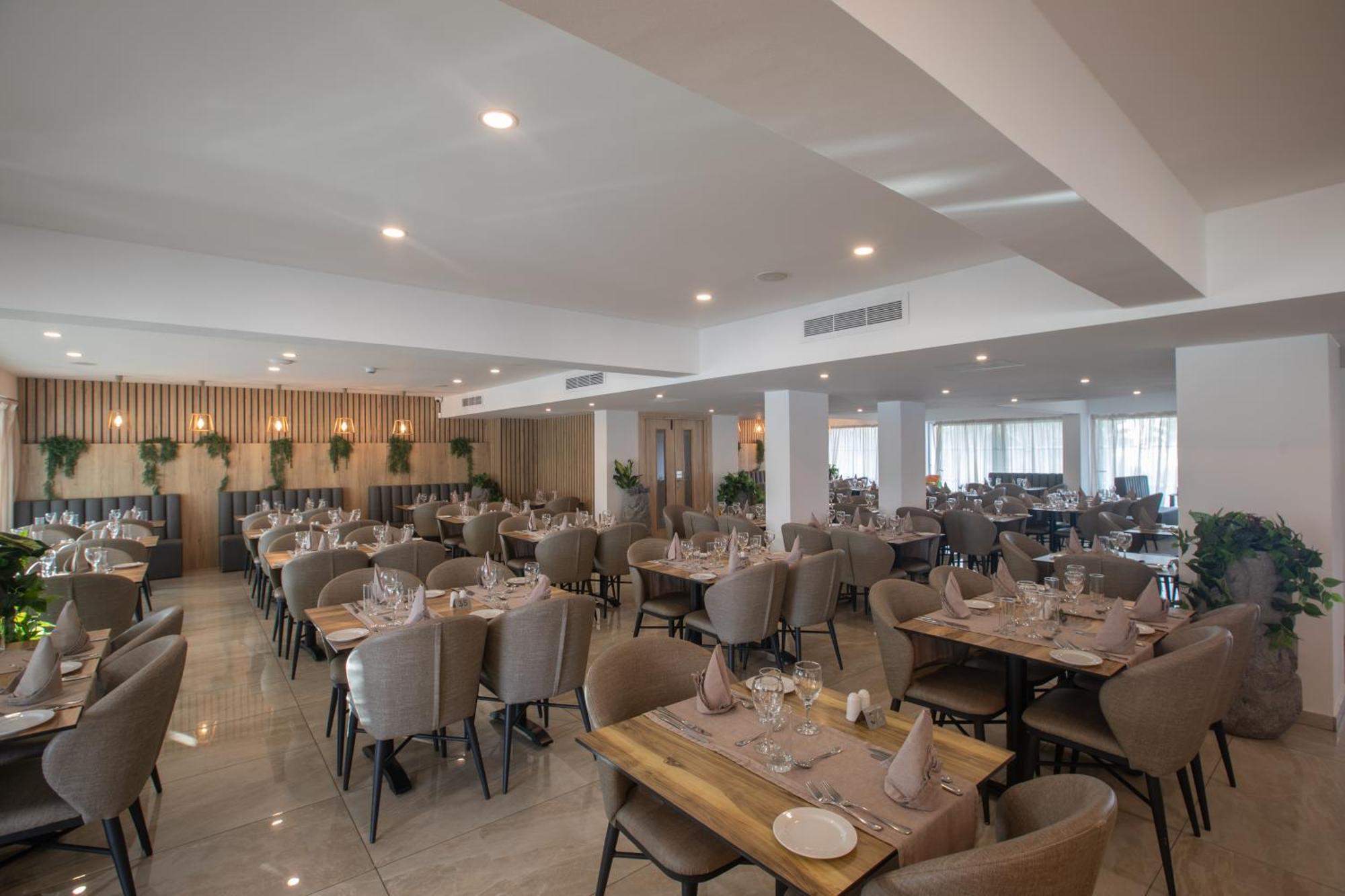 Bohemian Gardens Hotel Πρωταράς Εξωτερικό φωτογραφία