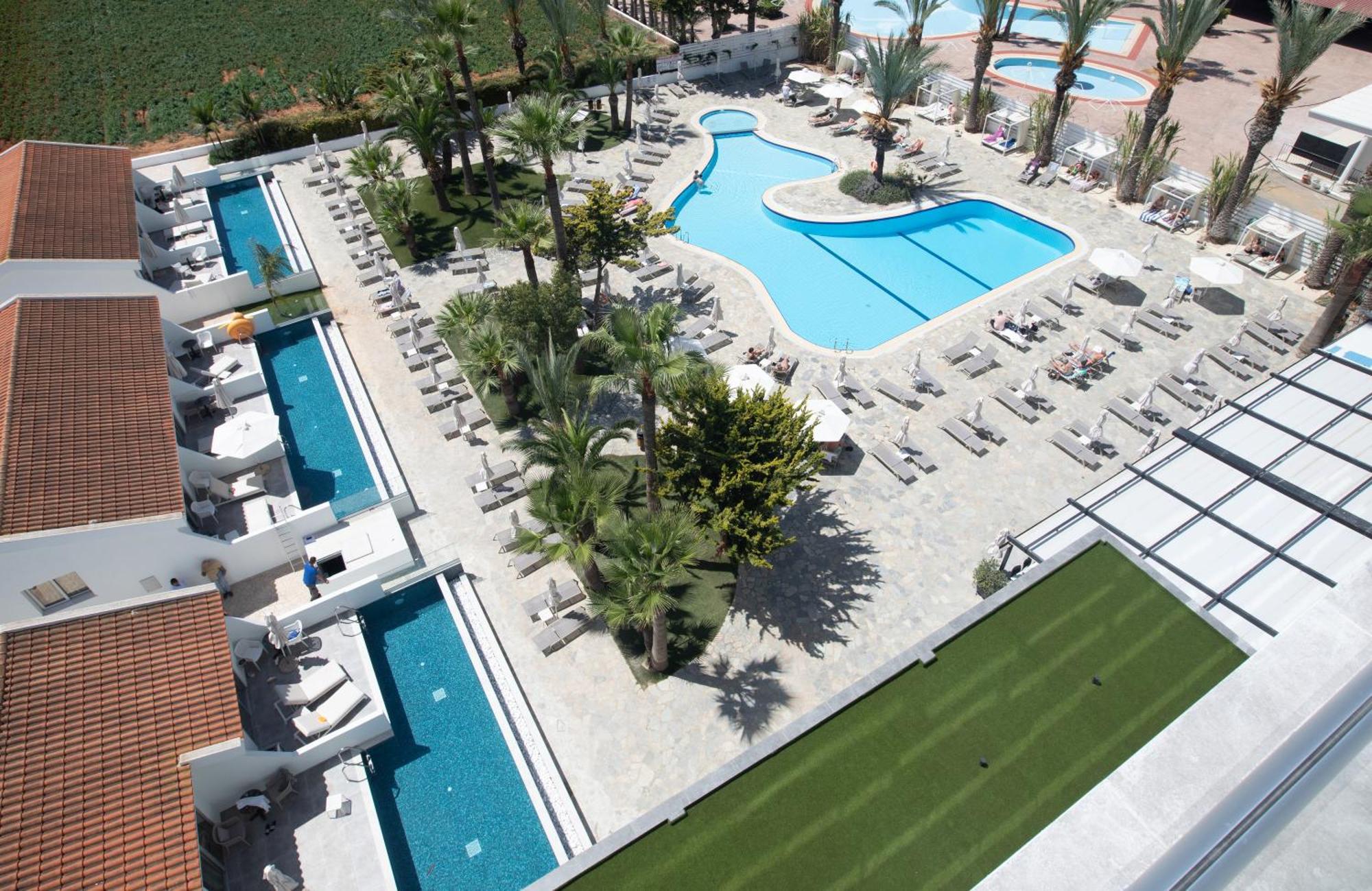 Bohemian Gardens Hotel Πρωταράς Εξωτερικό φωτογραφία